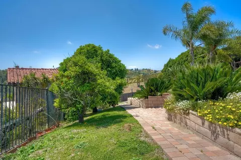 Exterior - 3149 Old Post Rd, Fallbrook, CA 92028 photo 9 of 12
