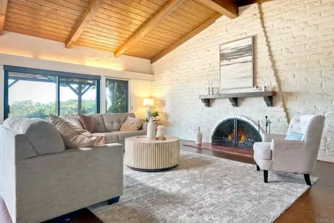 Living - 3149 Old Post Rd, Fallbrook, CA 92028 photo 3 of 5