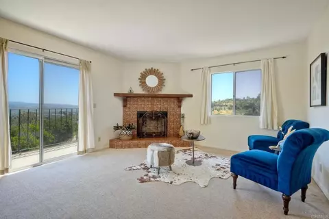 Living - 3149 Old Post Rd, Fallbrook, CA 92028 photo 5 of 5