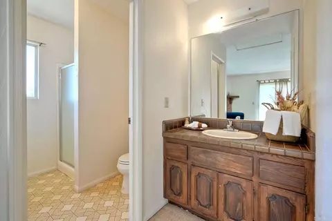 Bath - 3149 Old Post Rd, Fallbrook, CA 92028 photo 6 of 6