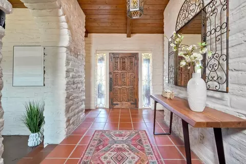Entry Way - 3149 Old Post Rd, Fallbrook, CA 92028 photo 1 of 3