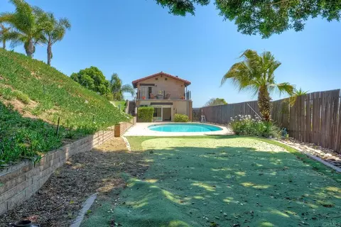 Exterior - 3149 Old Post Rd, Fallbrook, CA 92028 photo 5 of 12