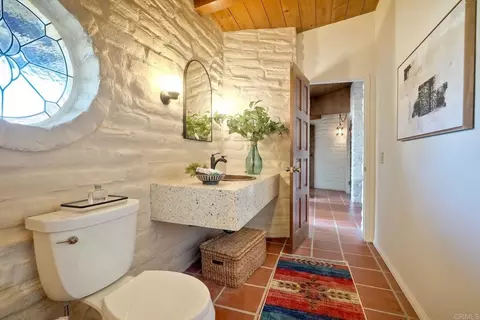 Bath - 3149 Old Post Rd, Fallbrook, CA 92028 photo 1 of 6