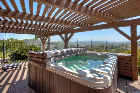Exterior - 3149 Old Post Rd, Fallbrook, CA 92028 photo 8 of 12