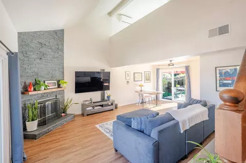 331 Windy Ln, Vista, CA 92083