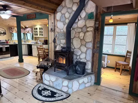 22258 Crestline Rd, Palomar Mountain, CA 92060