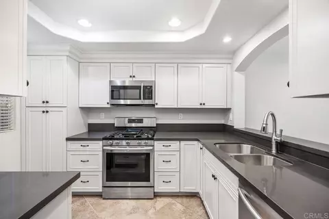 750 Breeze Hill Rd #110, Vista, CA 92081