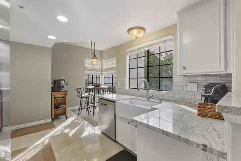 16458 Avenida Venusto #E, San Diego, CA 92128