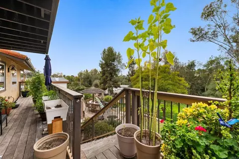 Exterior - 370 Spanish Spur, Fallbrook, CA 92028 photo 12 of 16