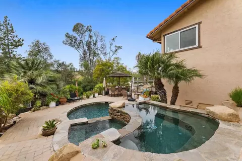 Exterior - 370 Spanish Spur, Fallbrook, CA 92028 photo 8 of 16