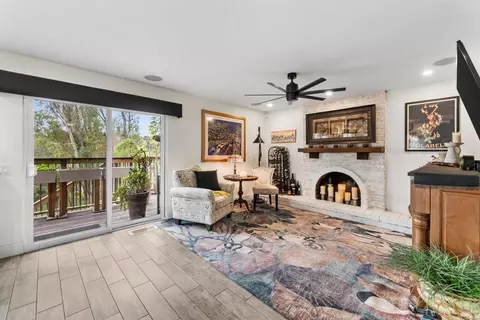 Living - 370 Spanish Spur, Fallbrook, CA 92028 photo 6 of 7