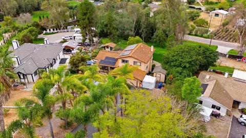 View/Area - 370 Spanish Spur, Fallbrook, CA 92028 photo 3 of 4