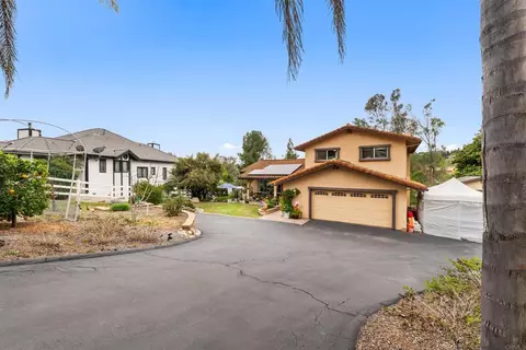 Exterior - 370 Spanish Spur, Fallbrook, CA 92028 photo 14 of 16