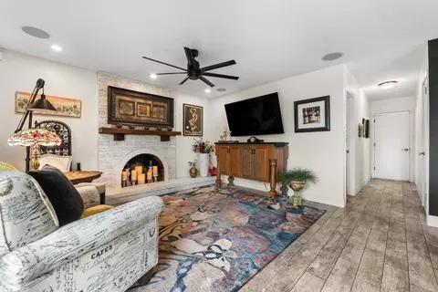 Entry Way - 370 Spanish Spur, Fallbrook, CA 92028 photo 3 of 3