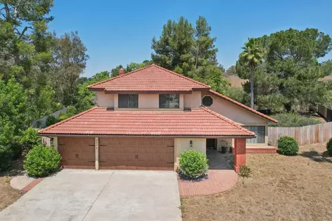 2432 Live Oak Rd, Escondido, CA 92029