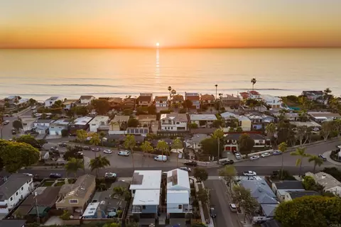 223 El Portal St, Encinitas, CA 92024