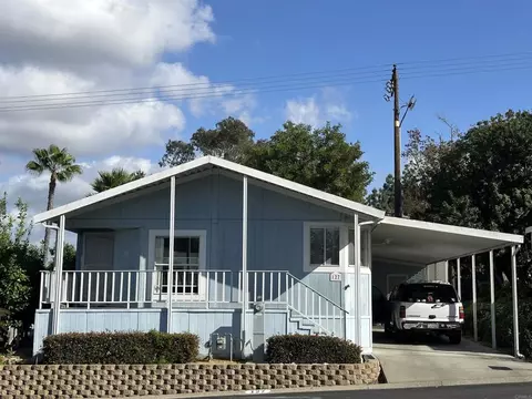 525 W El Norte Pkwy #127, Escondido, CA 92026