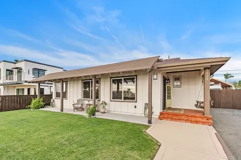 5238 Carlsbad Blvd, Carlsbad, CA 92008