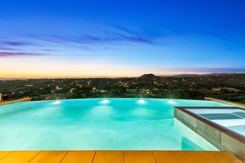 30330 Via Maria Elena, Bonsall, CA 92003