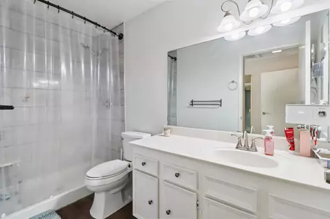 Bath - 15696 Davis Cup Ln, Ramona, CA 92065 photo 2 of 2