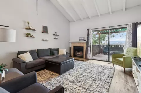 Living - 15696 Davis Cup Ln, Ramona, CA 92065 photo 3 of 4