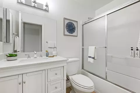 Bath - 3422 Seabreeze Walk, Oceanside, CA 92056 photo 1 of 2