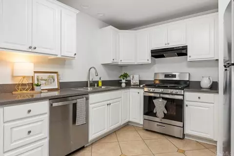 Kitchen - 3422 Seabreeze Walk, Oceanside, CA 92056 photo 2 of 5
