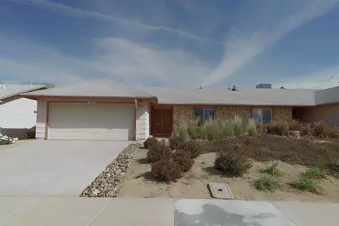 28030 Pebble Beach Dr, Sun City, CA 92586