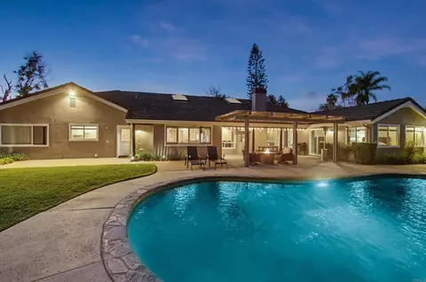 2092 Tudor Ln, Fallbrook, CA 92028