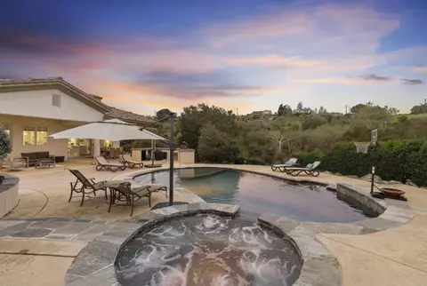 Exterior - 4229 Bridlewood Rd, Fallbrook, CA 92028 photo 9 of 12