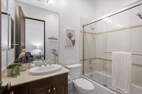 Bath - 4229 Bridlewood Rd, Fallbrook, CA 92028 photo 6 of 7