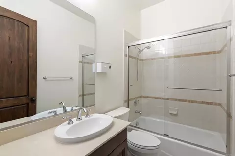 Bath - 4229 Bridlewood Rd, Fallbrook, CA 92028 photo 7 of 7