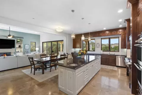 Kitchen - 4229 Bridlewood Rd, Fallbrook, CA 92028 photo 4 of 5