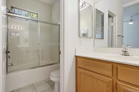 Bath - 4002 Craven Rd #4, Oceanside, CA 92057 photo 5 of 6