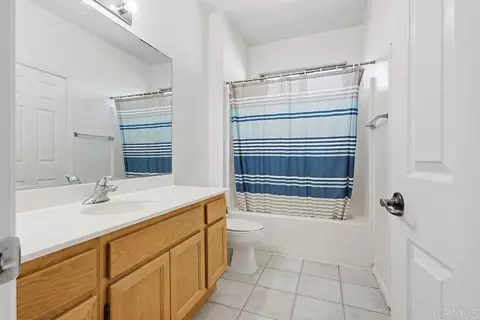 Bath - 4002 Craven Rd #4, Oceanside, CA 92057 photo 2 of 6