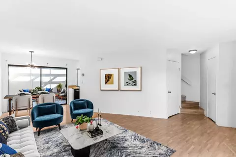 8427 Via Mallorca #115, La Jolla, CA 92037
