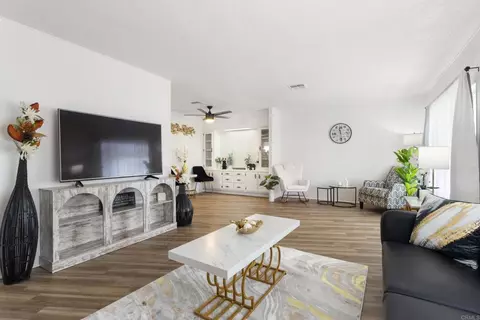 155 Las Flores Dr #25, San Marcos, CA 92069
