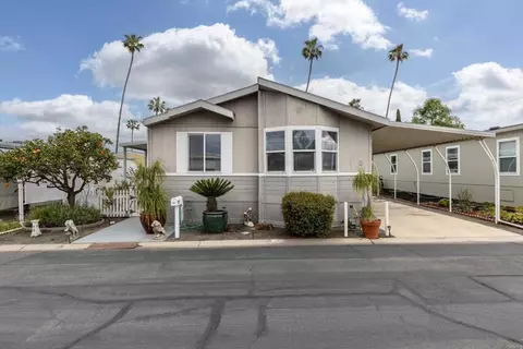 2280 E Valley Pkwy #4, Escondido, CA 92027