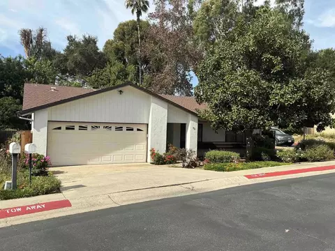 956 Woodcreek Rd, Fallbrook, CA 92028