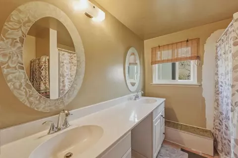 Bath - 1957 Clover Way, Escondido, CA 92026 photo 1 of 1