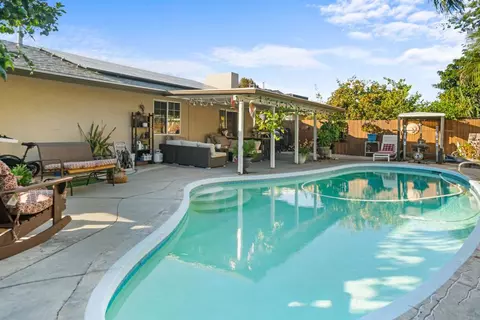 Exterior - 128 Frontier Dr, Oceanside, CA 92054 photo 2 of 7