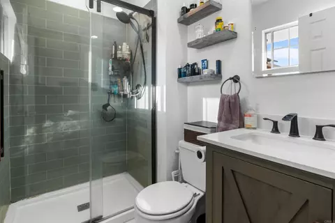Bath - 128 Frontier Dr, Oceanside, CA 92054 photo 1 of 3
