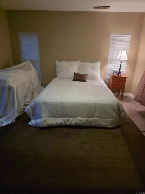 19147 Las Encinas Dr, Ramona, CA 92065