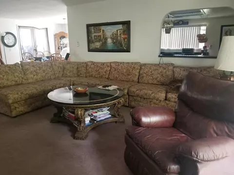 19147 Las Encinas Dr, Ramona, CA 92065