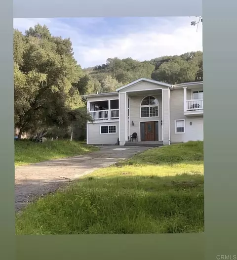 19147 Las Encinas Dr, Ramona, CA 92065