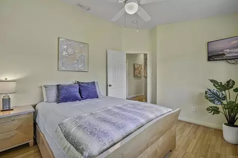 Bedroom - 1460 Orpheus Ave, Encinitas, CA 92024 photo 6 of 8
