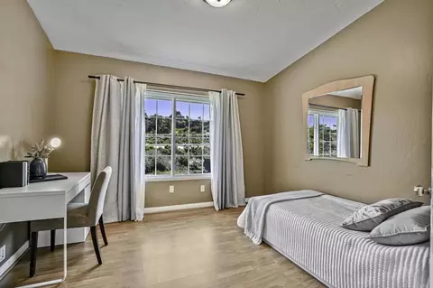 Bedroom - 1460 Orpheus Ave, Encinitas, CA 92024 photo 1 of 8