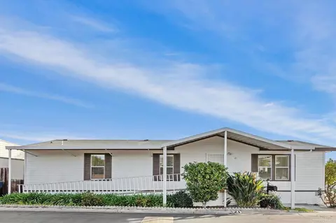 1600 E Vista Way #21, Vista, CA 92084