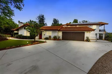 1402 Rimrock Dr, Escondido, CA 92027