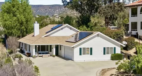 24610 Pappas Rd, Ramona, CA 92065